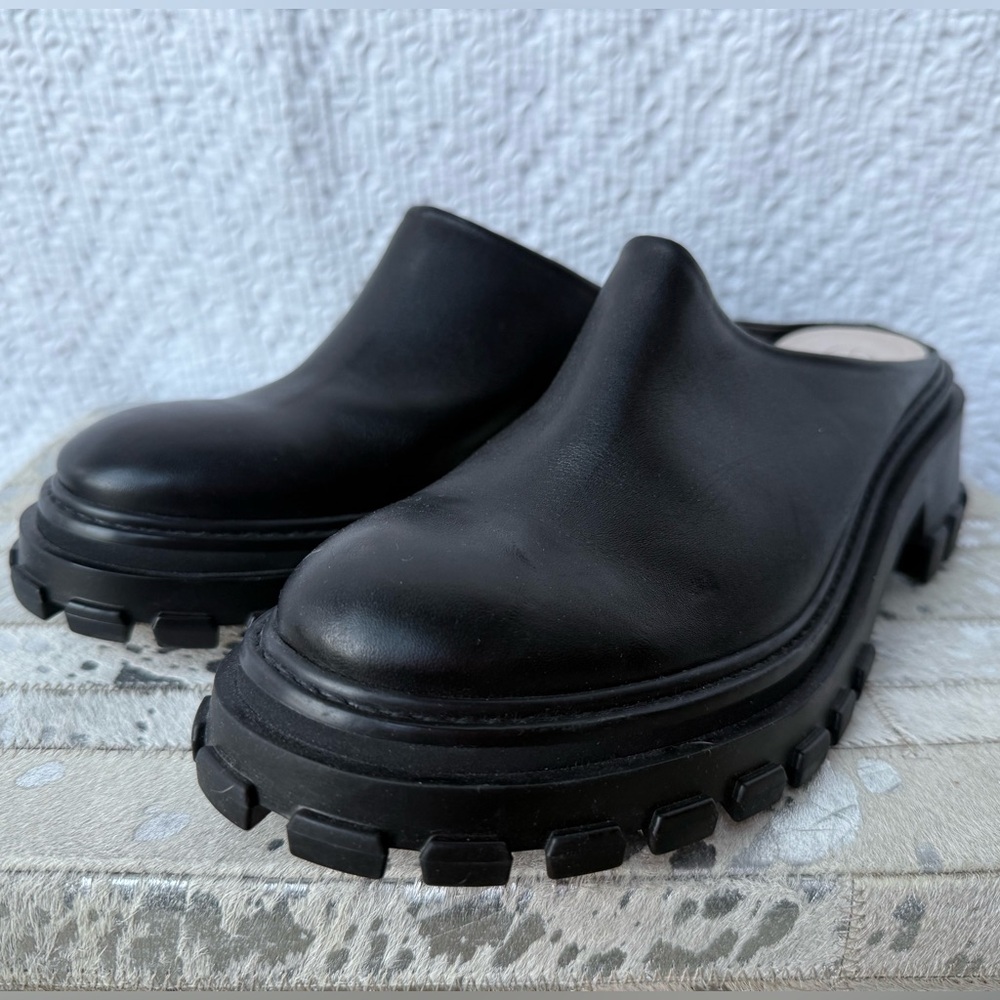 Port & Paire lug sole chunky mule in black size 40 9-9.5 nwob